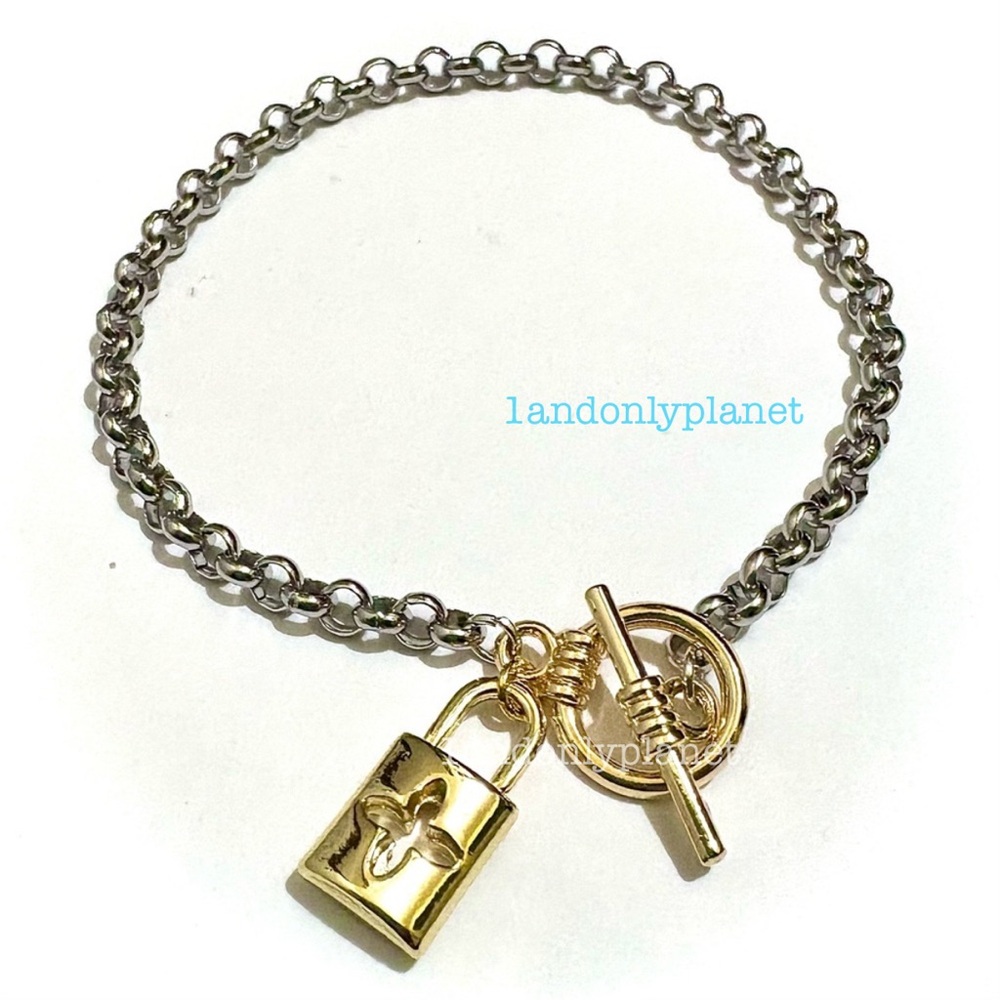✨NEW✨ Gold Lock Charm Silver Stainless Steel Bracelet - Picture 4 of 6